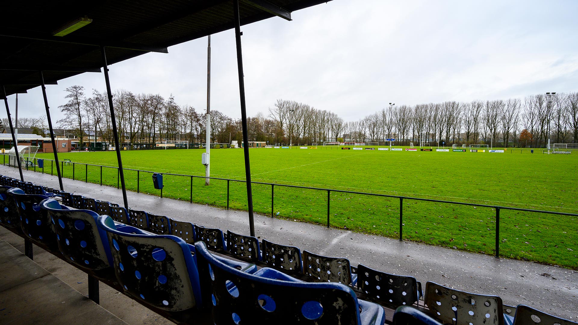 Het Lange Water Sportpark vanaf tribune