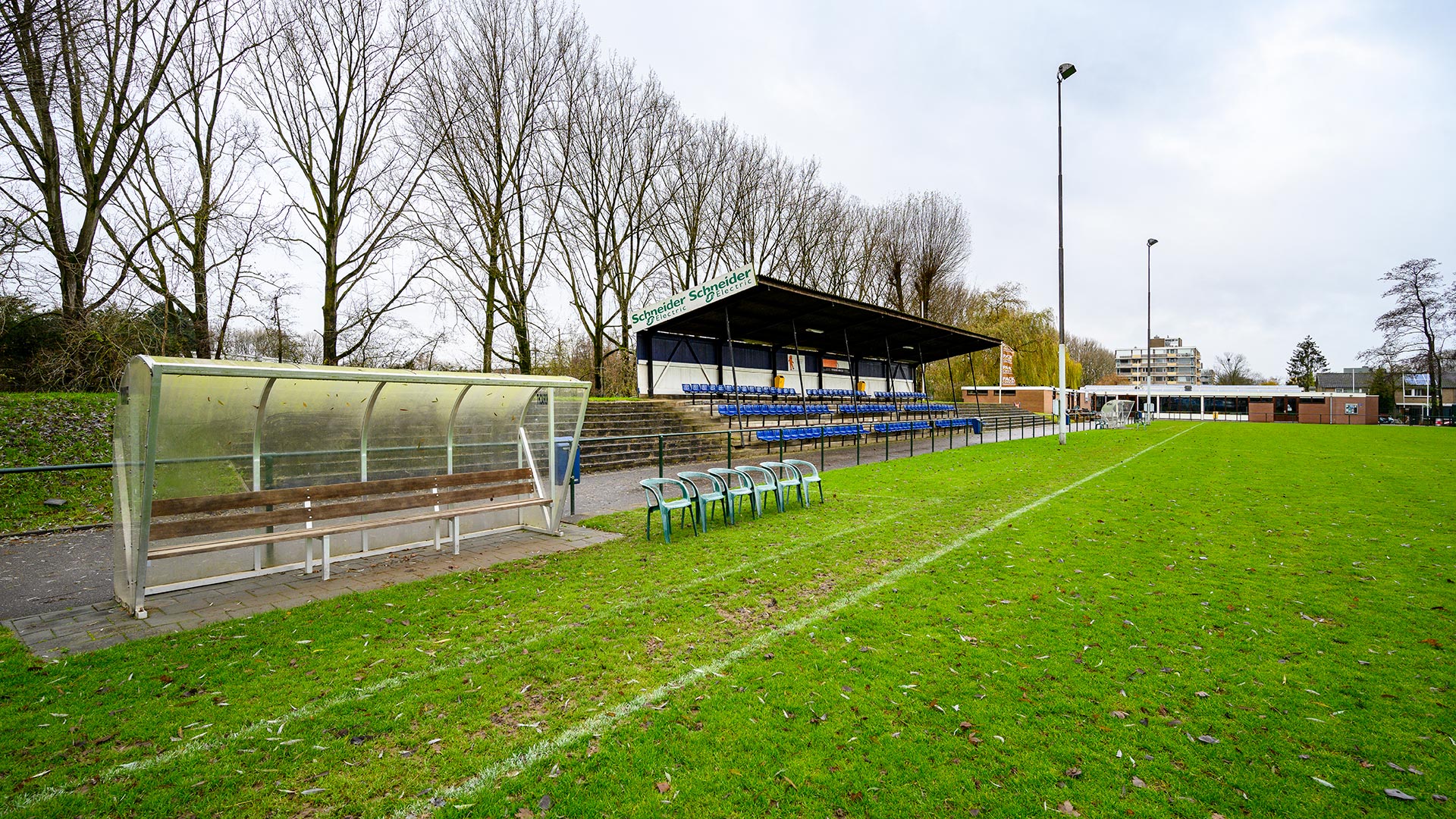 Het Lange Water Sportpark met tribune